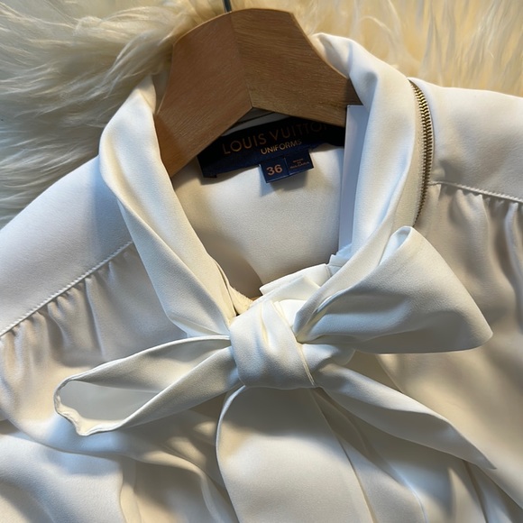 Brand new Classic white blouse - Picture 2 of 4